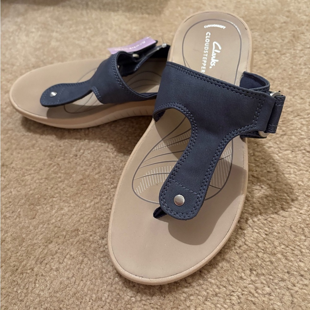 Clarks Cloudsteppers Women’s Navy Sandals